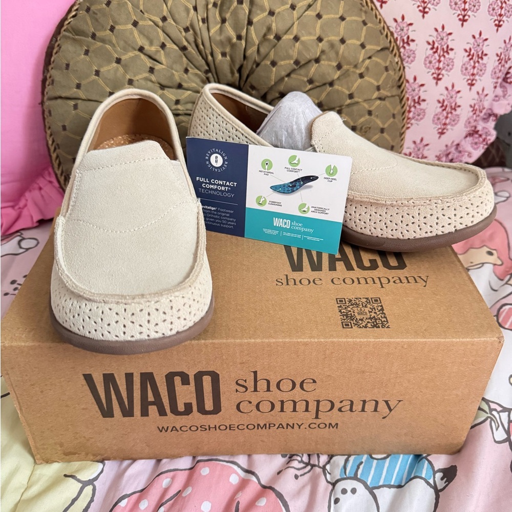 Waco revitalign Cream Slip-On Shoes
